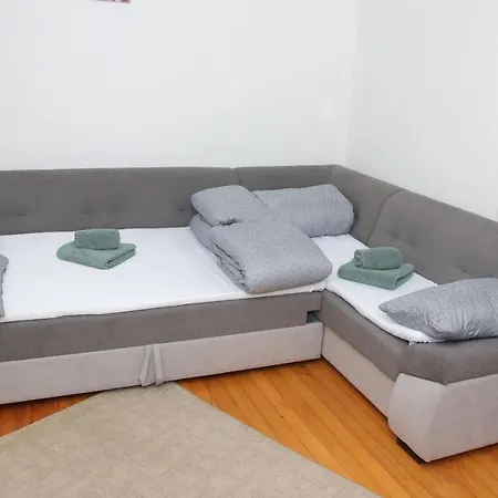 아파트 Apartman Ema 리브노
